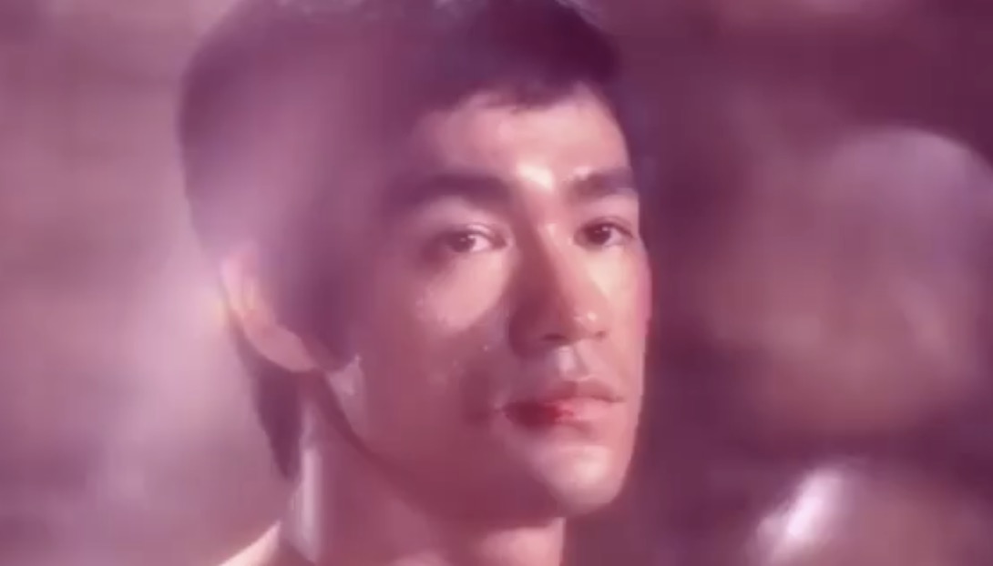 Le combat de Bruce Lee vs Chuck Norris : version romantique