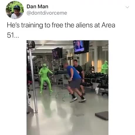 Il s'entraine à libérer les aliens de la Zone 51