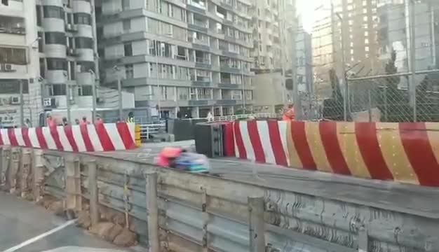 Enorme carambolage au Grand Prix Moto de Macao
