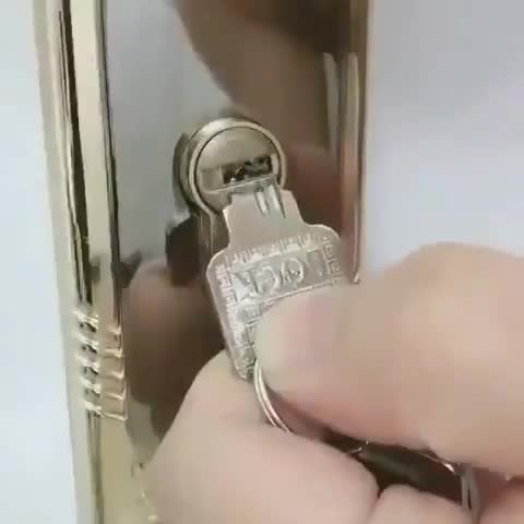Enlever une clé cassée d'une serrure