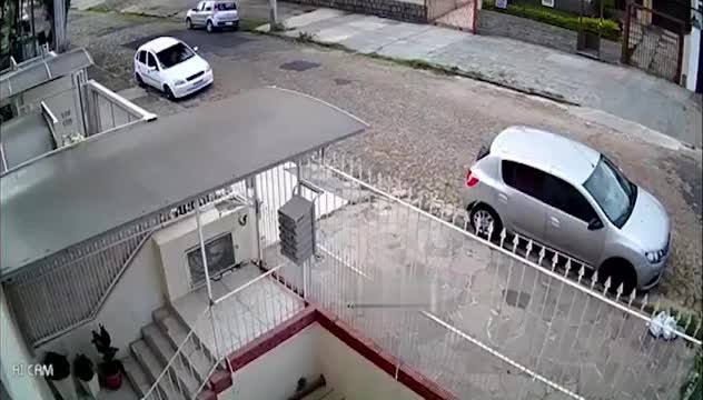 Un voleur de voiture tombe sur un policier en civil (Brésil)