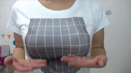 Illusion d'optique avec une poitrine