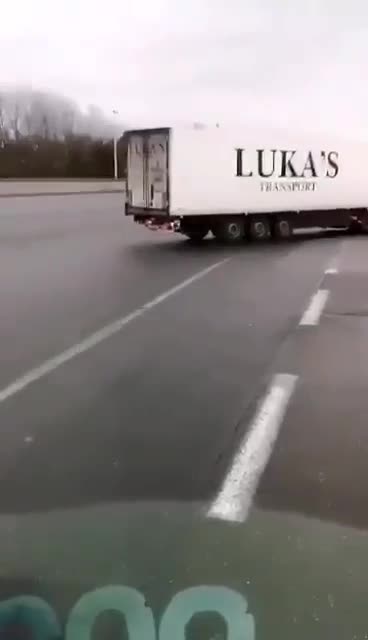 Camion vs Péage (Chamant-Senlis)