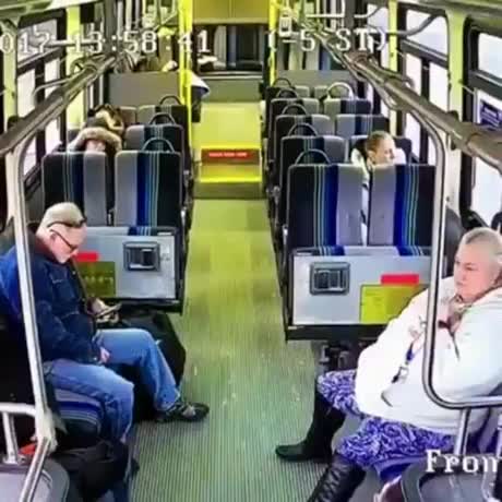 Passager imprévu dans un bus