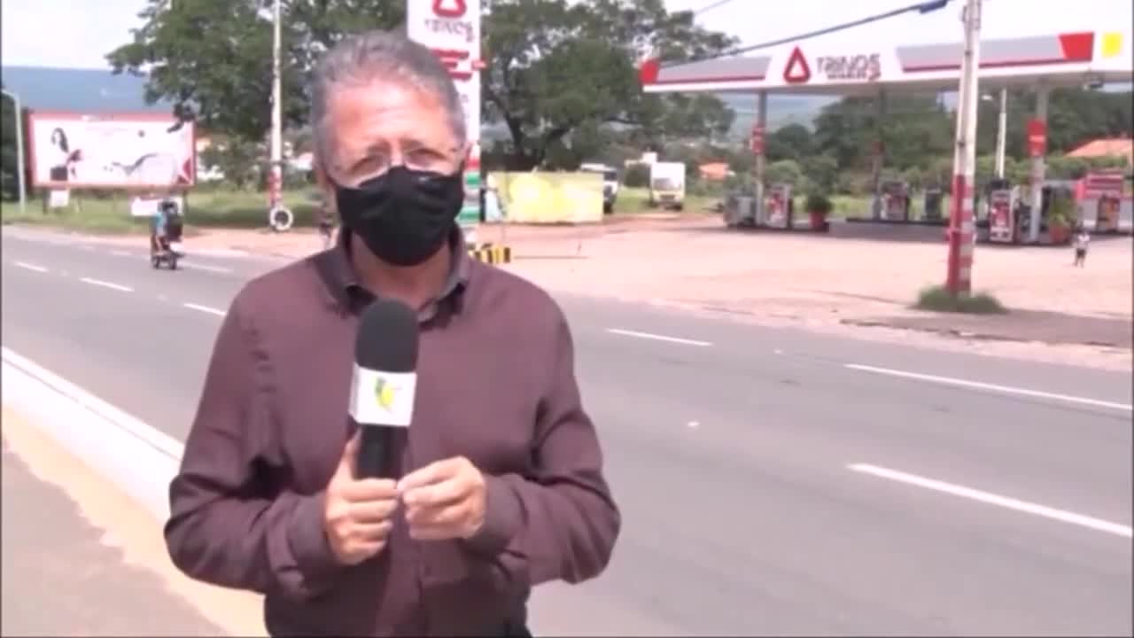Collision entre deux motards pendant un reportage (Brésil)
